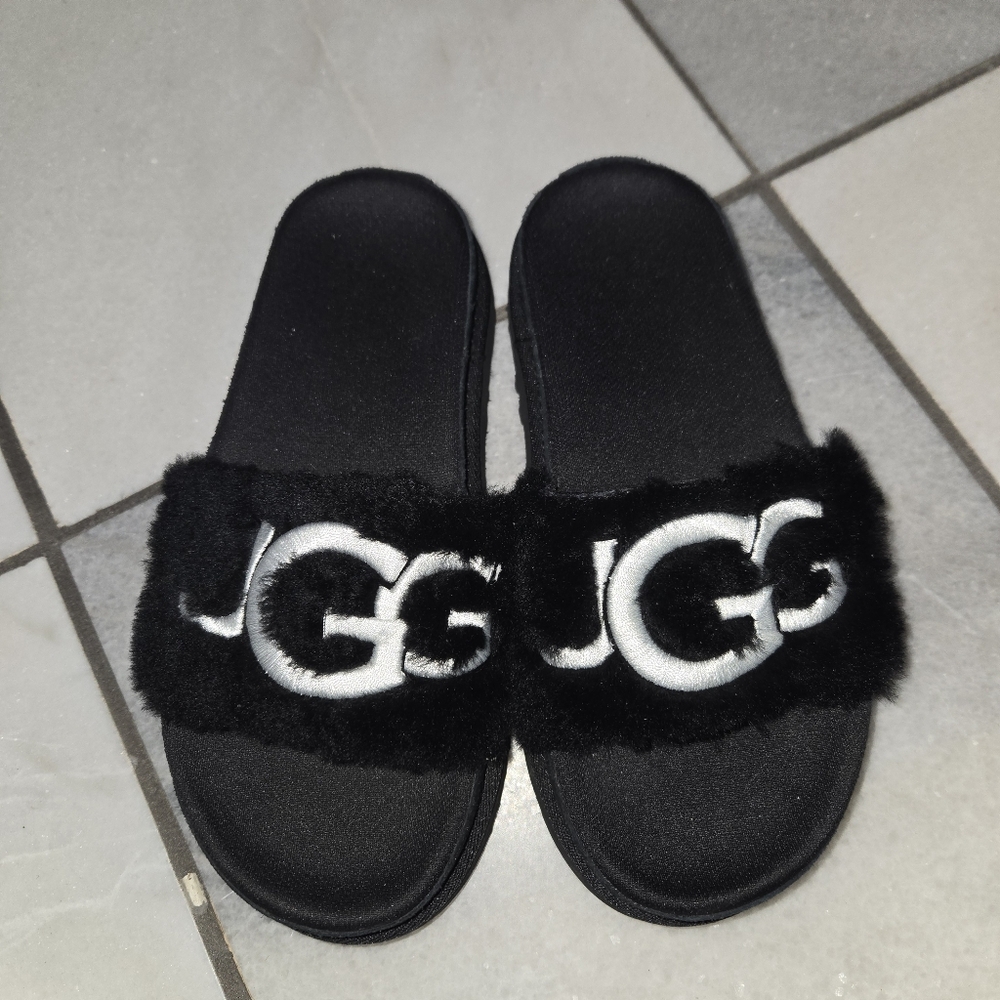 New ugg Laton fur slippers
